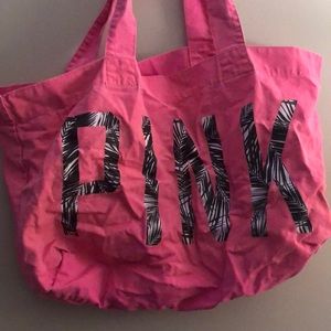Victoria’s Secret Pink beach bag.